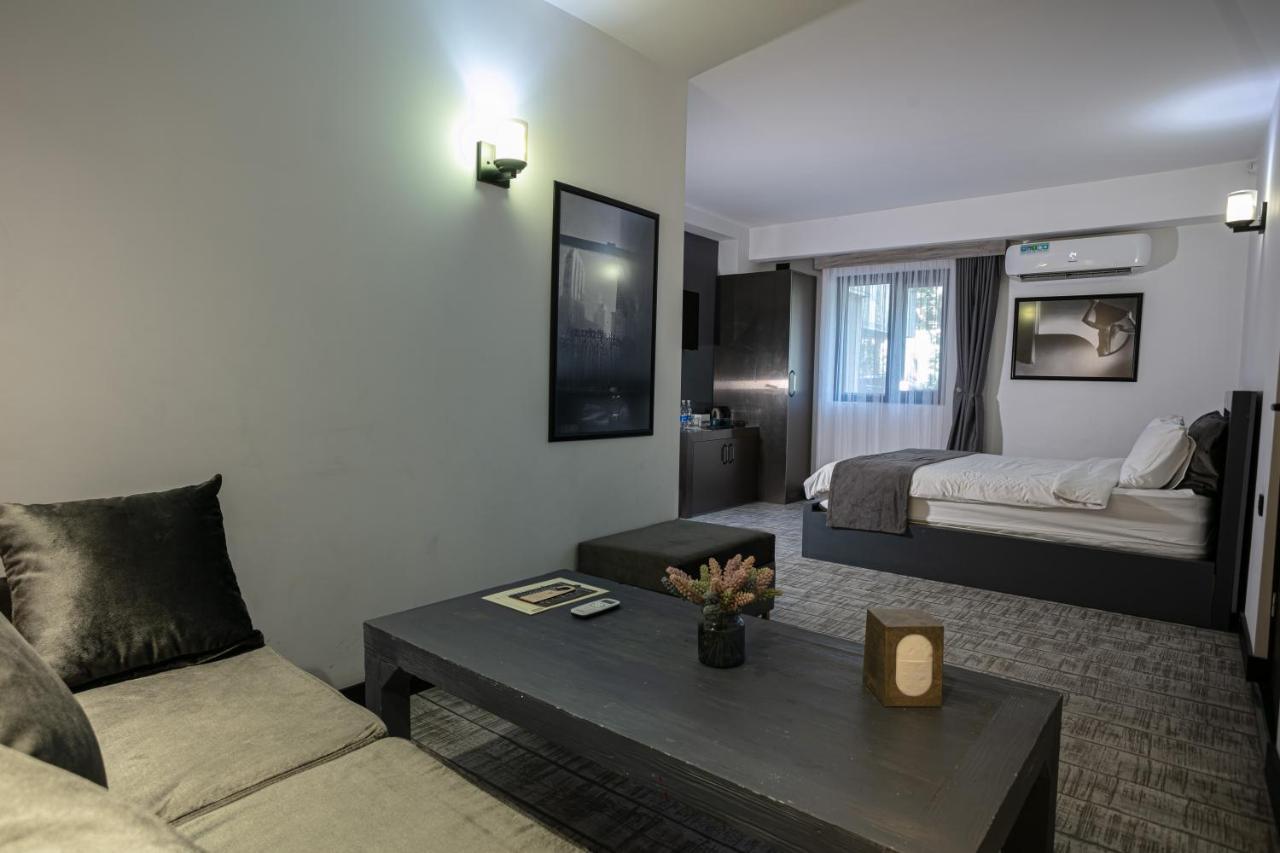 Hotel Monk House Erevan Esterno foto