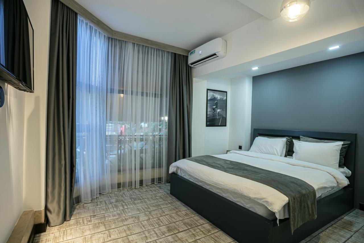 Hotel Monk House Erevan Esterno foto