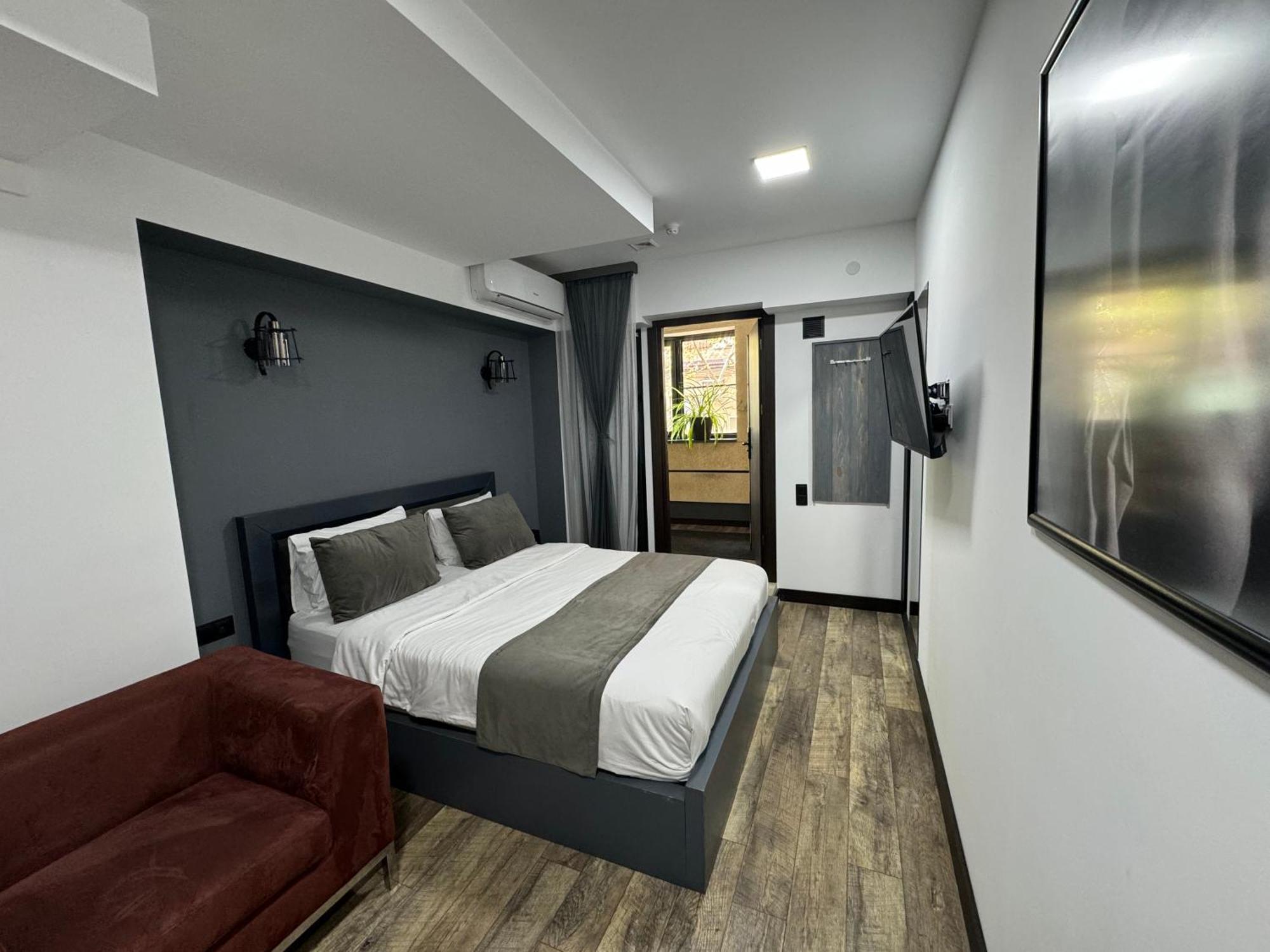 Hotel Monk House Erevan Esterno foto