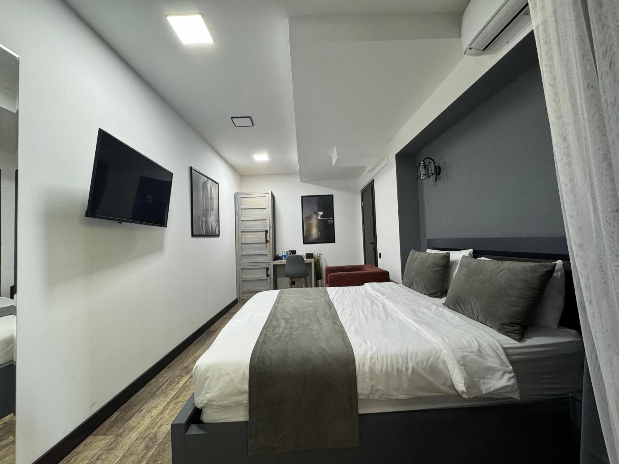 Hotel Monk House Erevan Esterno foto