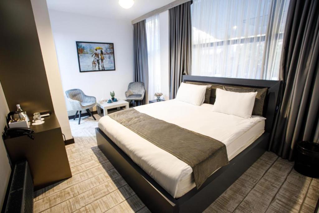 Hotel Monk House Erevan Esterno foto