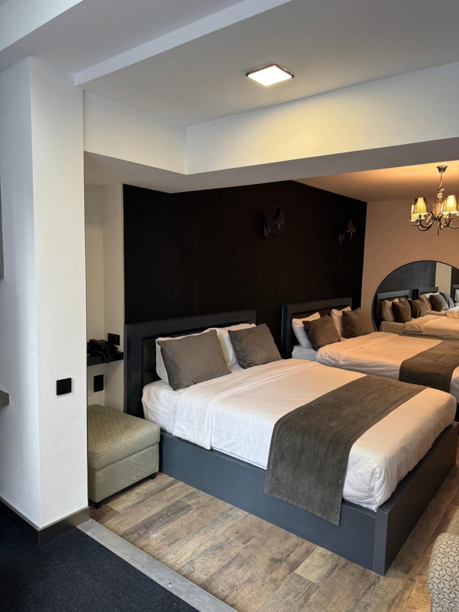 Hotel Monk House Erevan Esterno foto